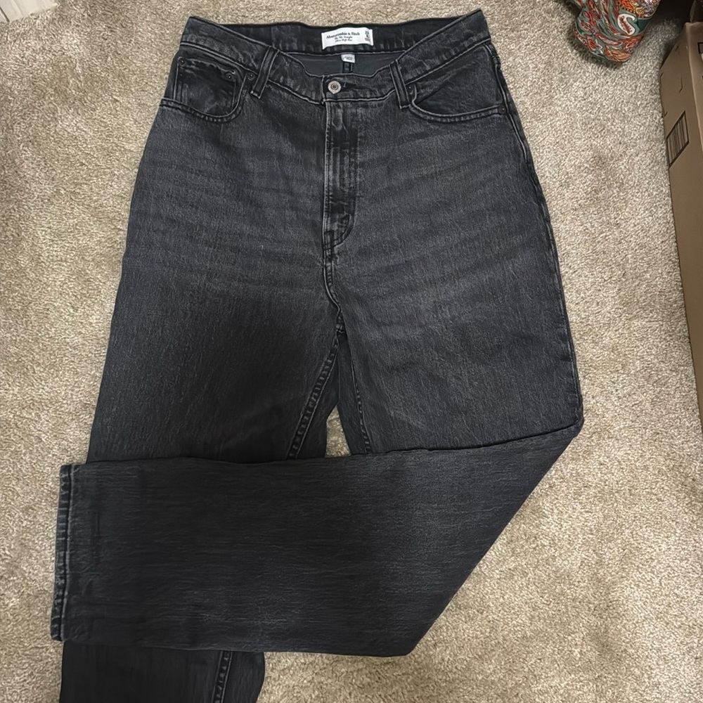 Abercrombie and Fitch 90s Straight Ultra High Rise